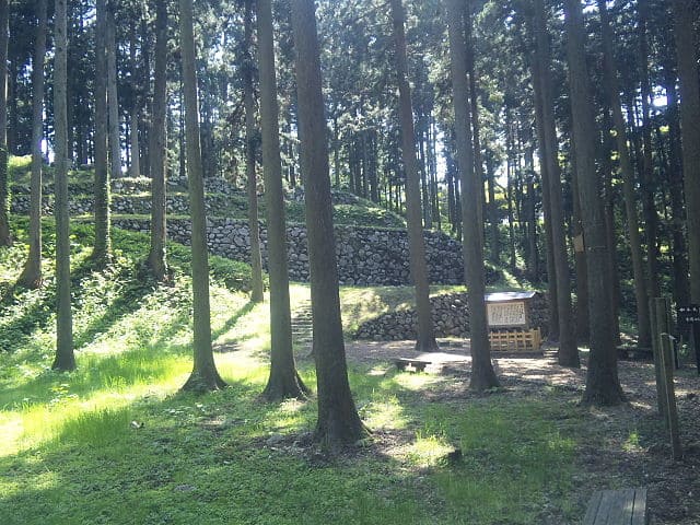 七尾城の桜馬場石垣