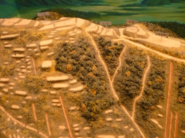 小谷城の復元模型