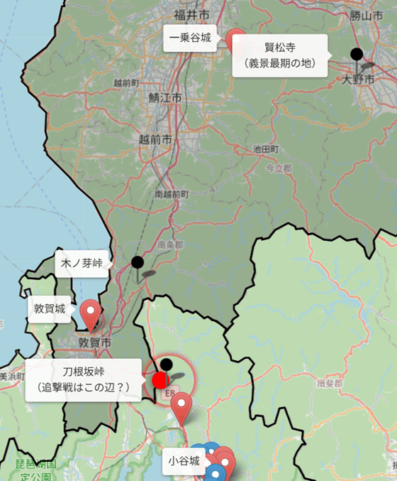 朝倉に追撃戦で勝利した信長は、一気に朝倉の本拠・一乗谷へ侵入（※戦国ヒストリー編集部作成。© OpenStreetMap contributors）