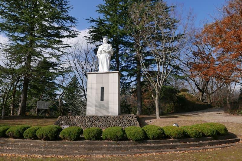 岩出山城跡にある政宗像