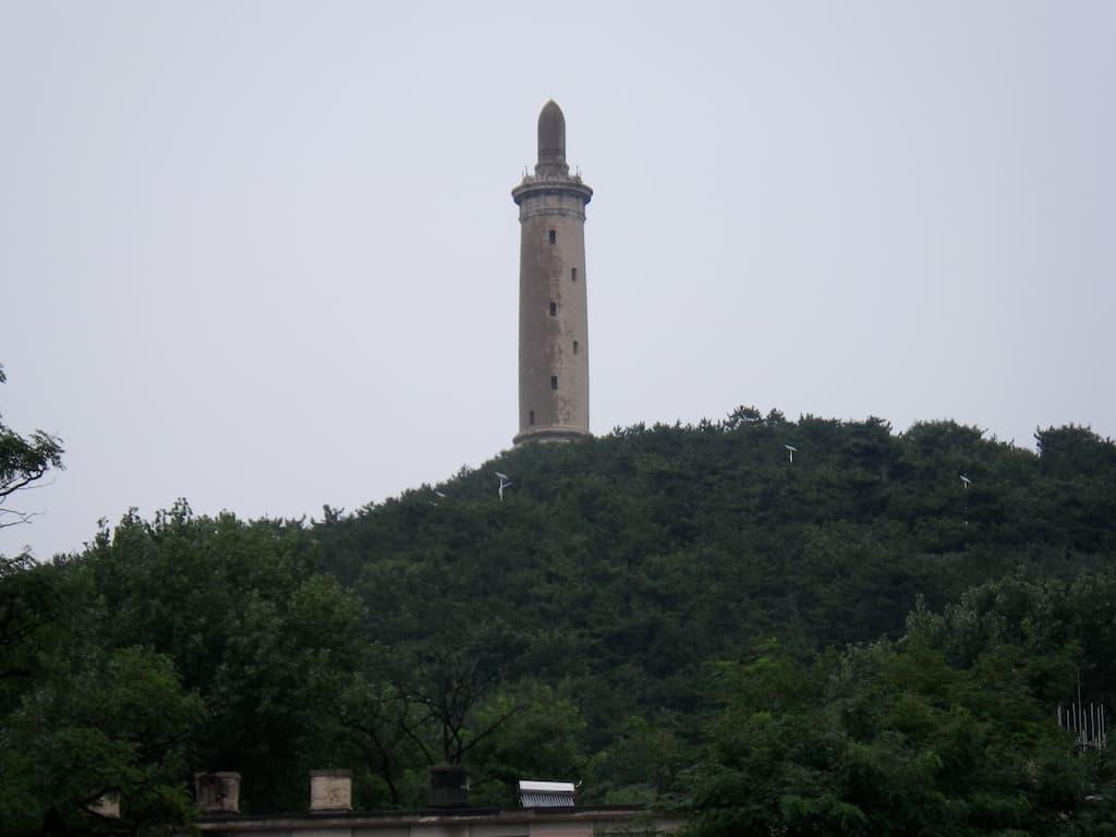 白玉山塔