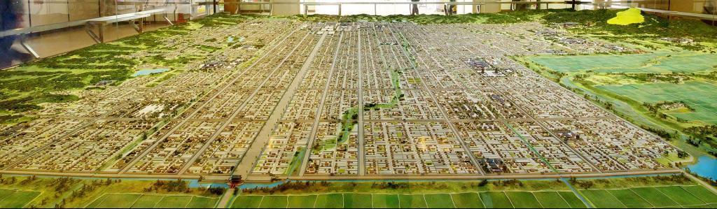 10万人の人々が暮らしたという平城京の復元模型(wikipediaより)