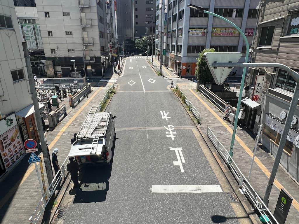 東横線高架と同じアングルから撮影した現在の八幡橋近辺