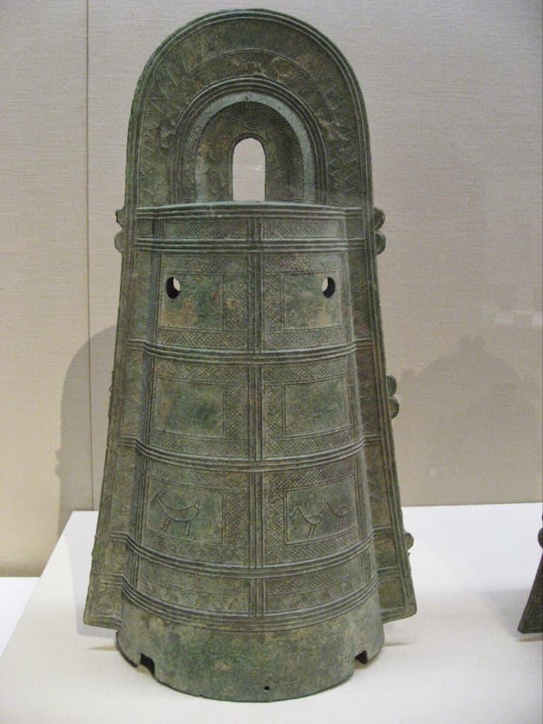 「東京国立博物館」にある本物の“悪ケ谷銅鐸”（筆者撮影）