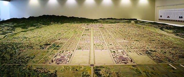 平安京の復元模型（出典：wikipedia）