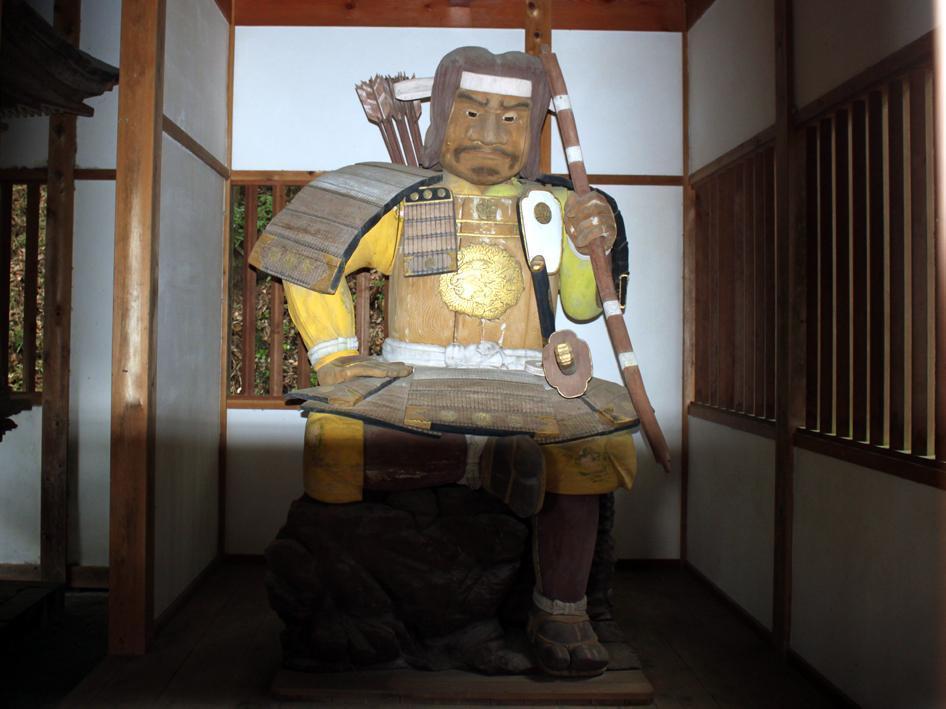 為朝神社の為朝像