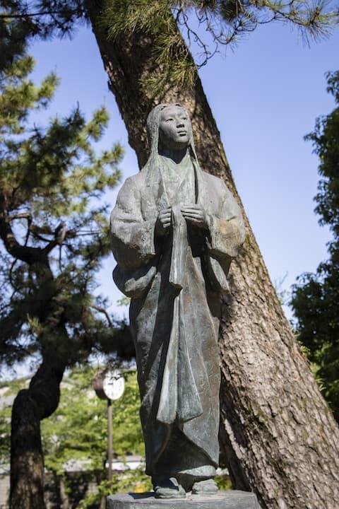 清洲公園（ 愛知県清須市清洲１丁目）にある濃姫像