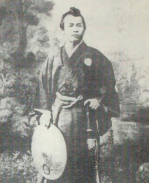 幕臣時代の渋沢栄一（出典：国立国会図書館　近代日本人の肖像）