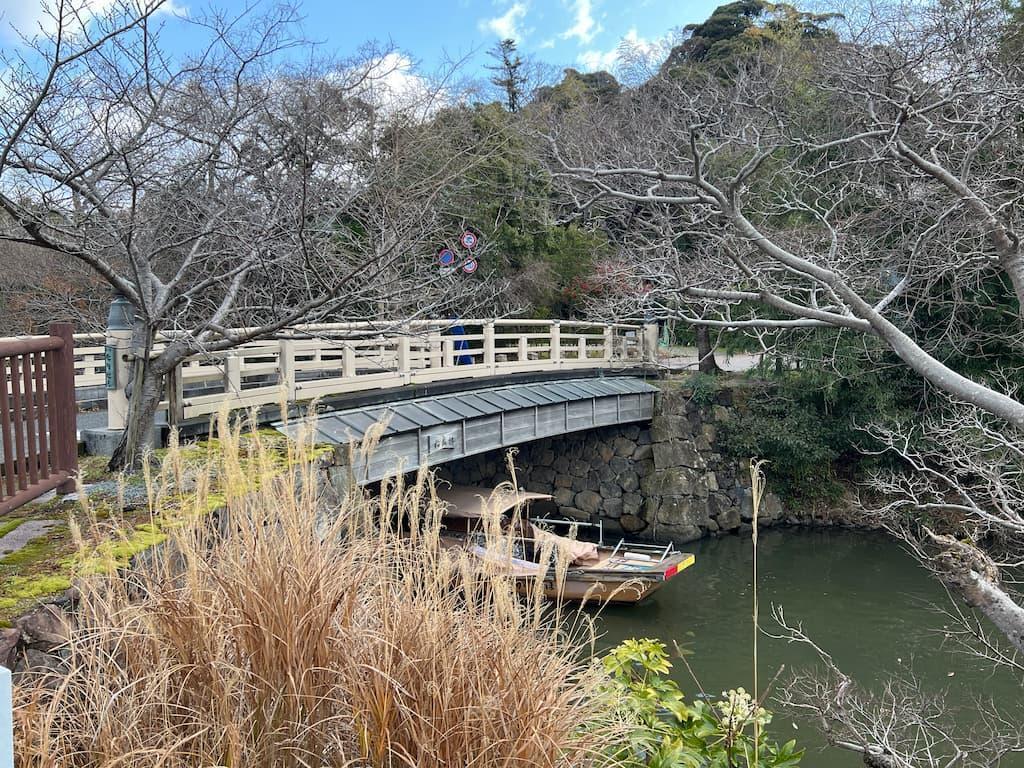 松江城の搦手虎口に近い稲荷橋、セツが暮らした屋敷のすぐ近く
