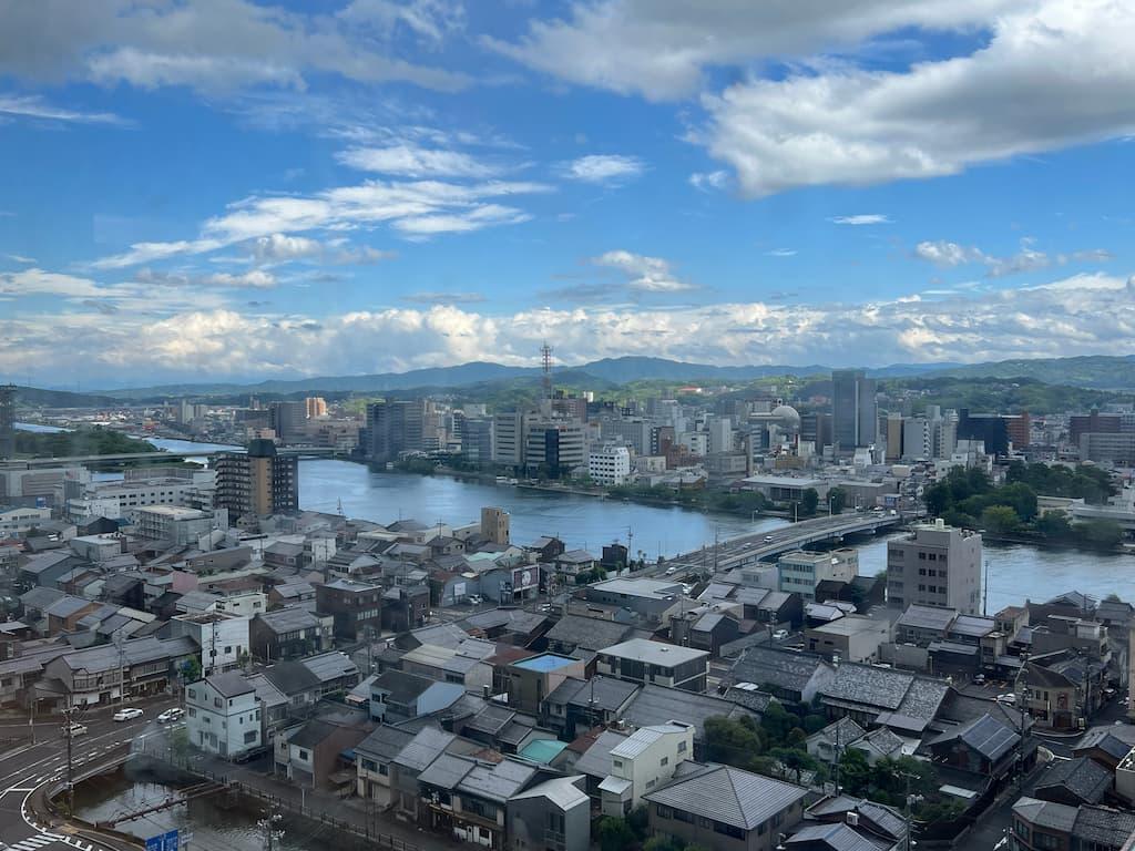 松江城天守閣から眺める松江市街地