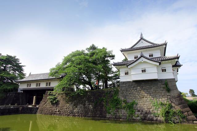 重家の本拠・新発田城（本丸表門と辰巳櫓）