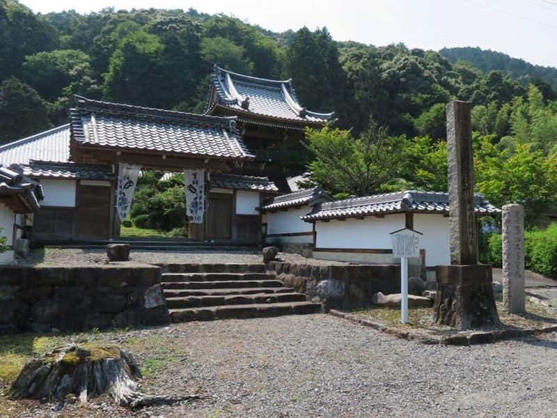 竹中半兵衛の血脈は途絶えていなかった！源平のルーツから現代へ続く、竹中家系図と子孫の軌跡