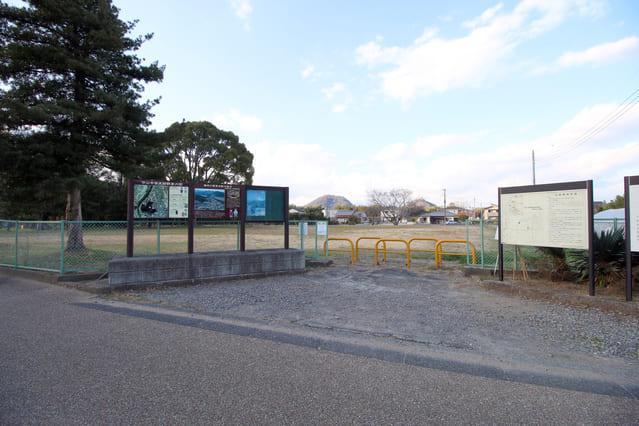 政知が館を構えたという「伝堀越御所跡」