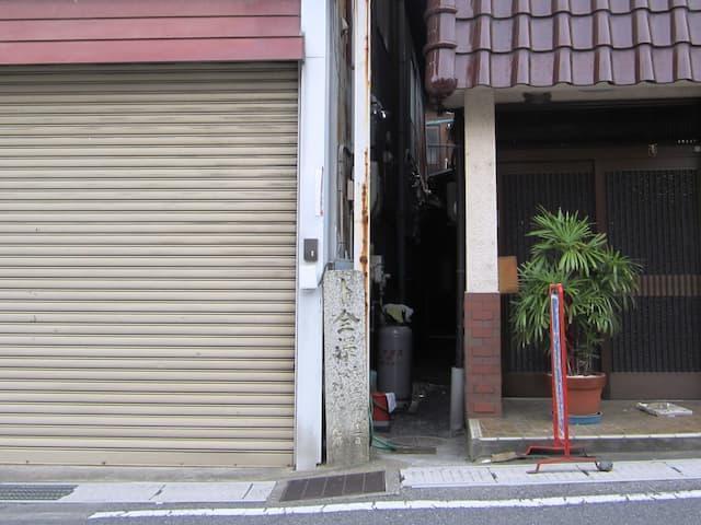 卜全の首を洗った場所（卜全沢、岐阜県海津市南濃町。出典：wikimedia、立花左近）