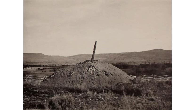 カナダ 先住民の竪穴建物（1900年頃）